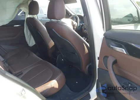 2016 BMW X1 xDrive28I из США, поврежденный, VIN WBXHT3C37GP887814